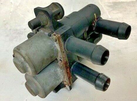 Jaguar XF/S Type 2.7 Diesel Water Heater Control Valve XR843549 4R8318495BC 5 PIPE