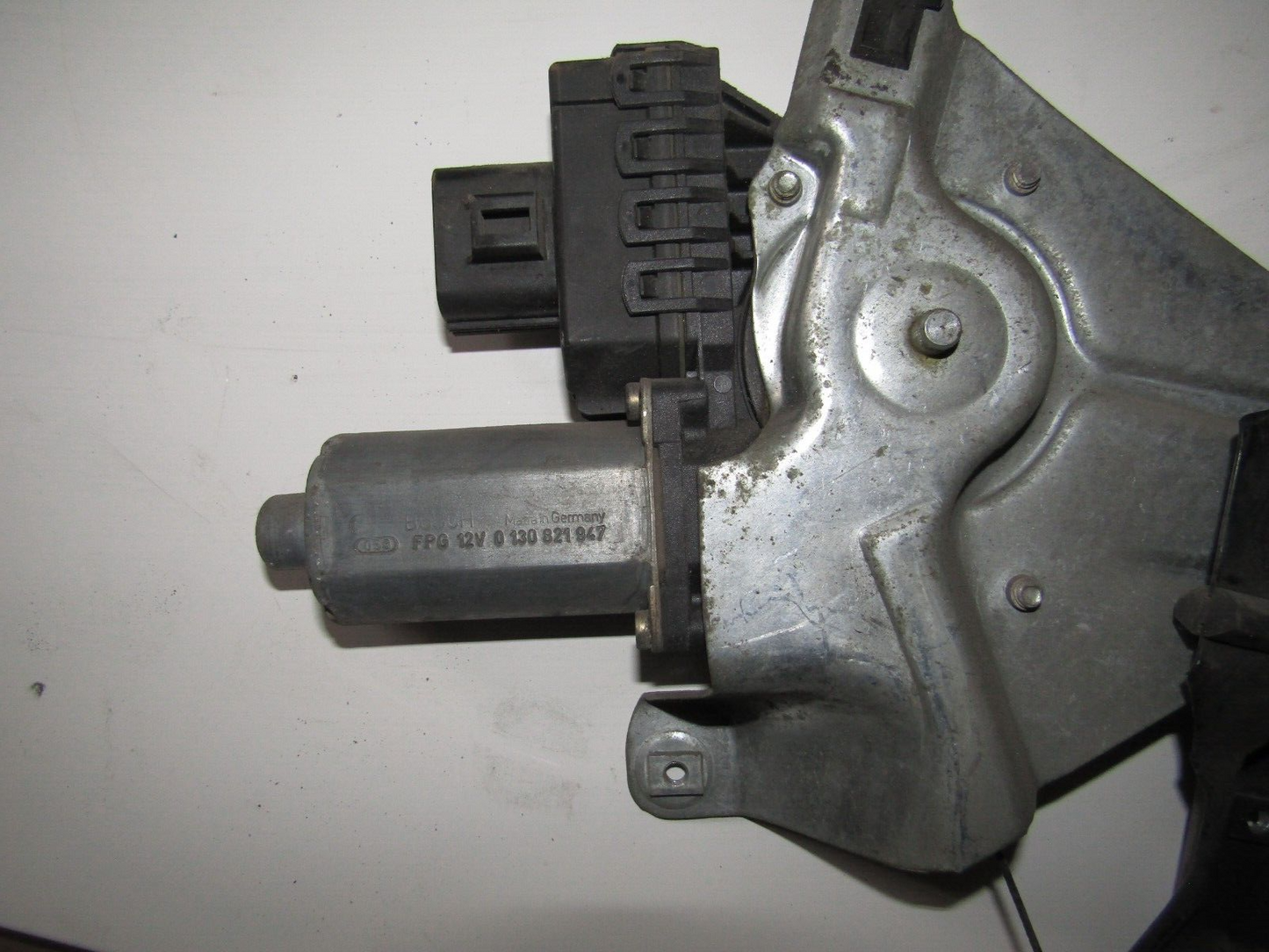 JAGUAR X-TYPE 2001-2009 OFFSIDE FRONT WINDOW REGULATOR/MECHANISM