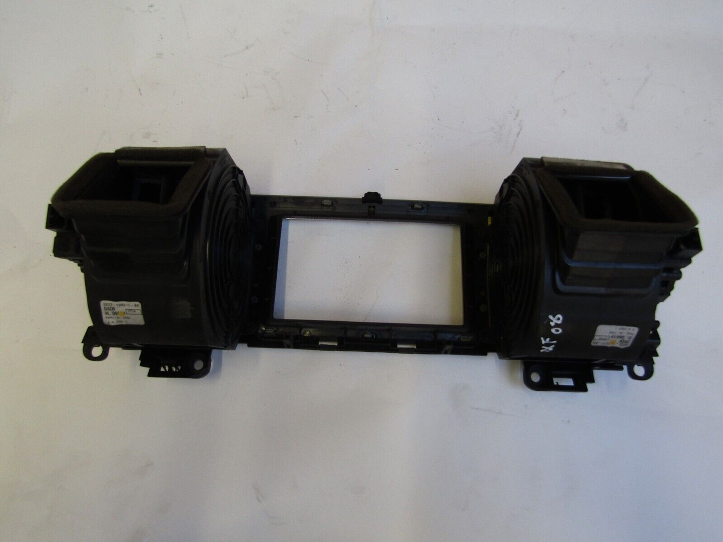 JAGUAR XF CENTRE CONSOLE AIR VENTS WITH TRIM 9X23-19K617