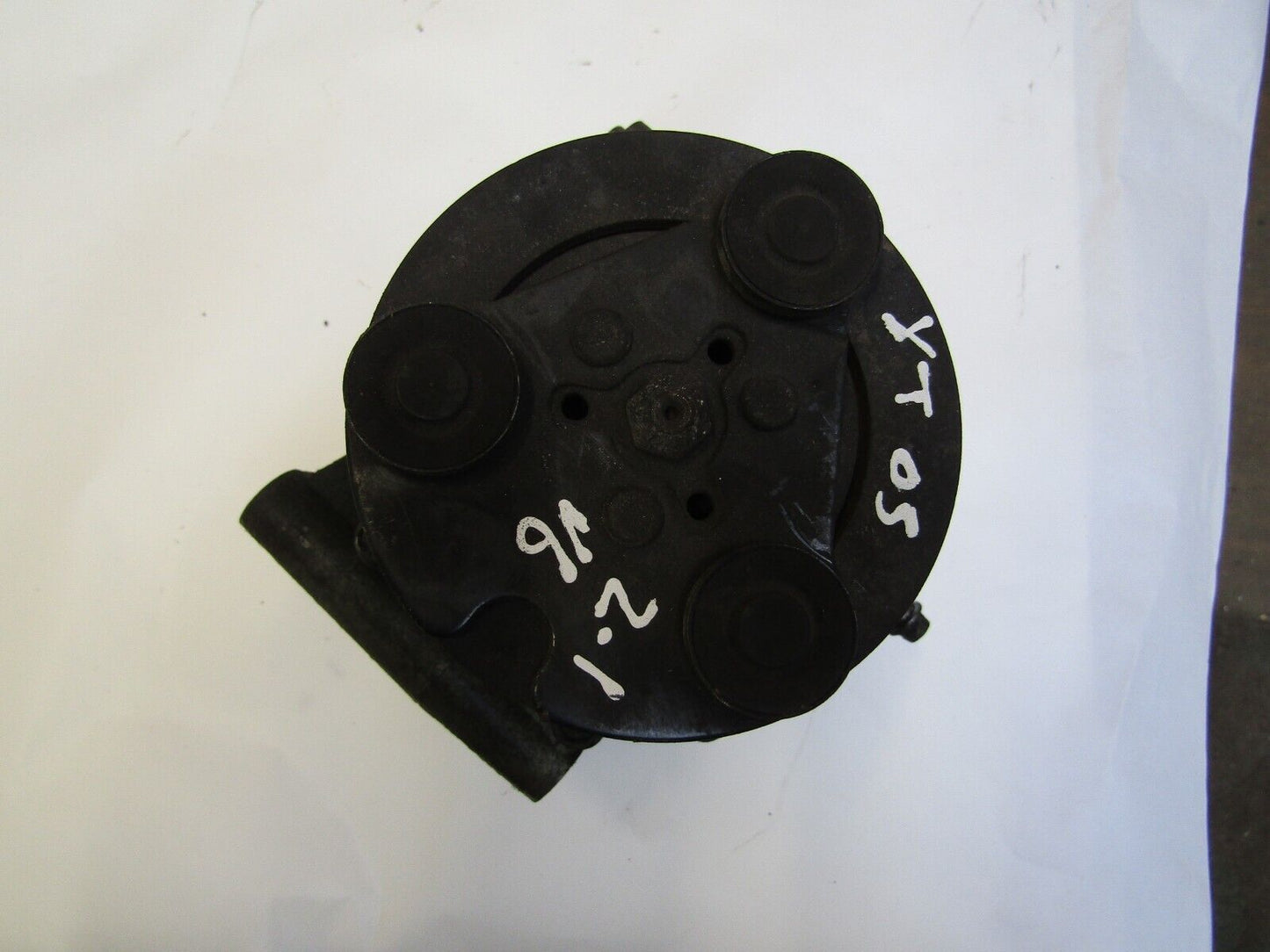 JAGUAR X TYPE PETROL AIR CON COMPRESSOR PUMP 2.1 / 2.5 / 3.0 Petrol models 2001-2010