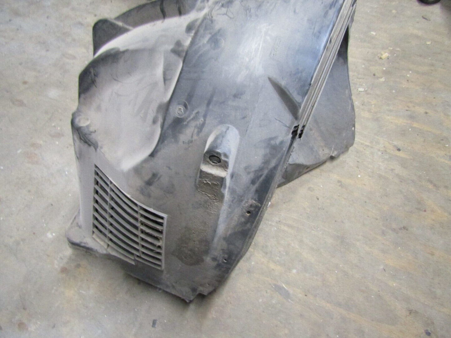 Jaguar XF PASSENGER FRONT INNER WHEEL ARCH COVER PRE FACELIFT 8X23166563AE (08-2011)