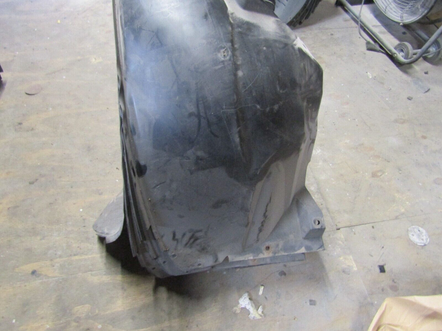 Jaguar XF PASSENGER FRONT INNER WHEEL ARCH COVER PRE FACELIFT 8X23166563AE (08-2011)