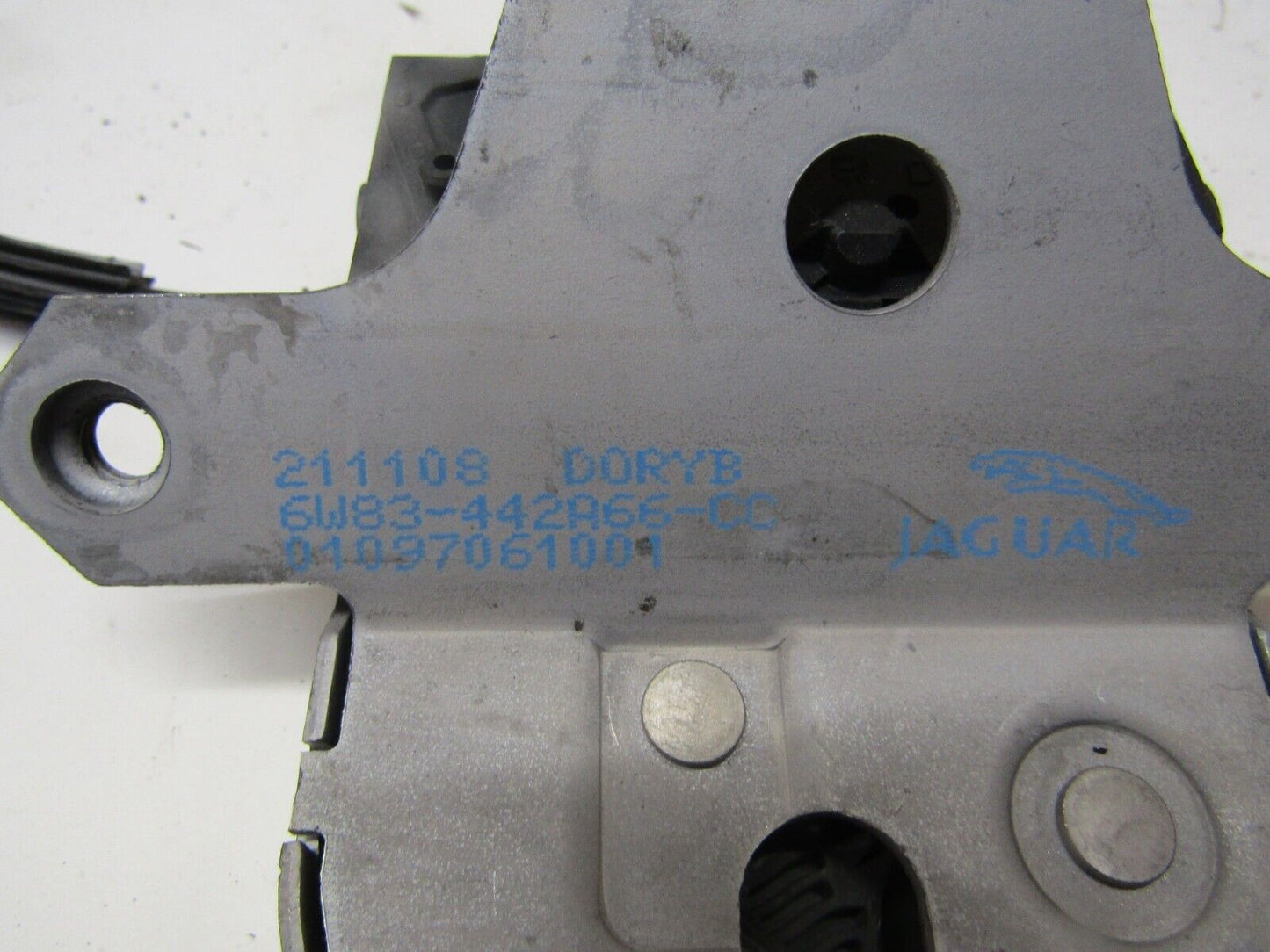 JAGUAR XF X250 SALOON BOOT TAILGATE LOCK 2008-2011