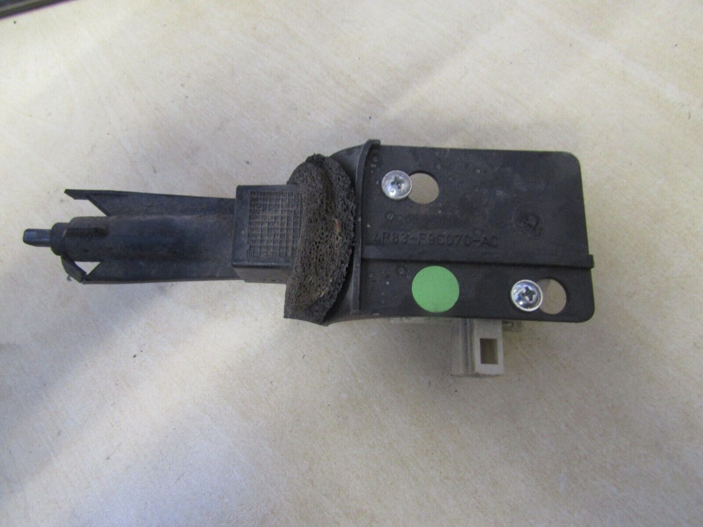 JAGUAR S-TYPE FUEL FILLER FLAP DOOR ACTUATOR 4R83-F9C070-AC 2004 - 2007