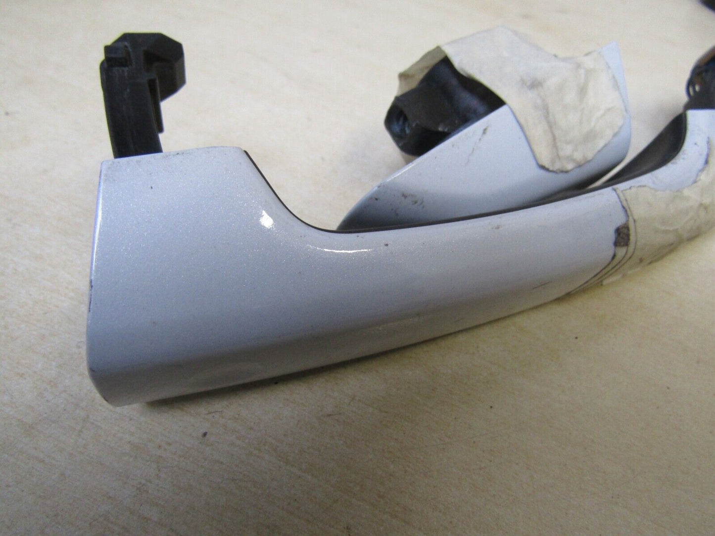 JAGUAR XF X260 NEAR SIDE FRONT PASSENGER OUTER DOOR HANDLE/BEZEL WHITE