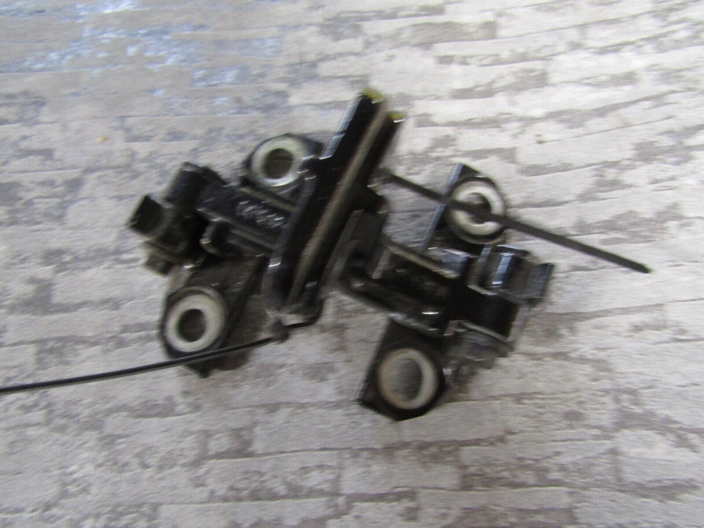 JAGUAR XF X250 N/S/R PASSENGER SIDE REAR DOOR HINGE PAIR 8X23-F228A67-AC