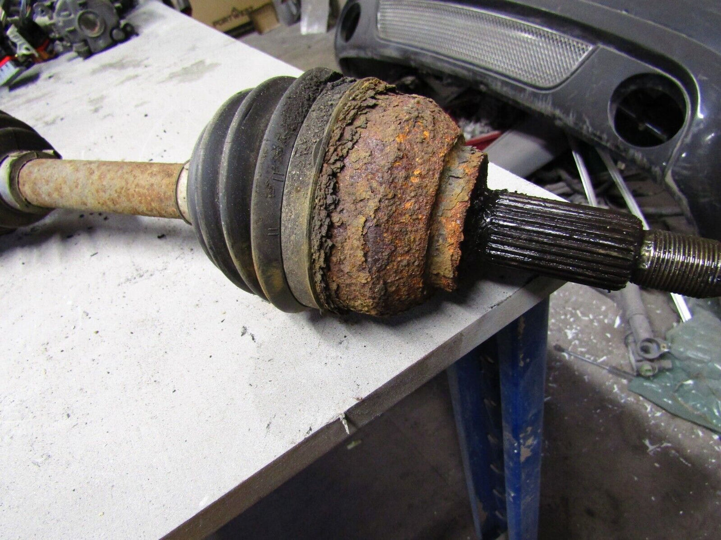 JAGUAR X TYPE DRIVERS O/S REAR 2.2 DIESEL MANUAL DRIVESHAFT