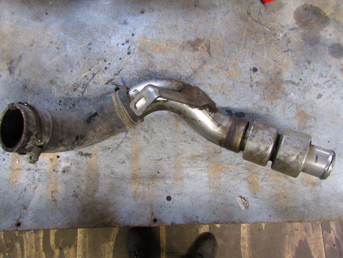JAGUAR XF X250 2010 3.0 DIESEL INTERCOOLER PIPE HOSE