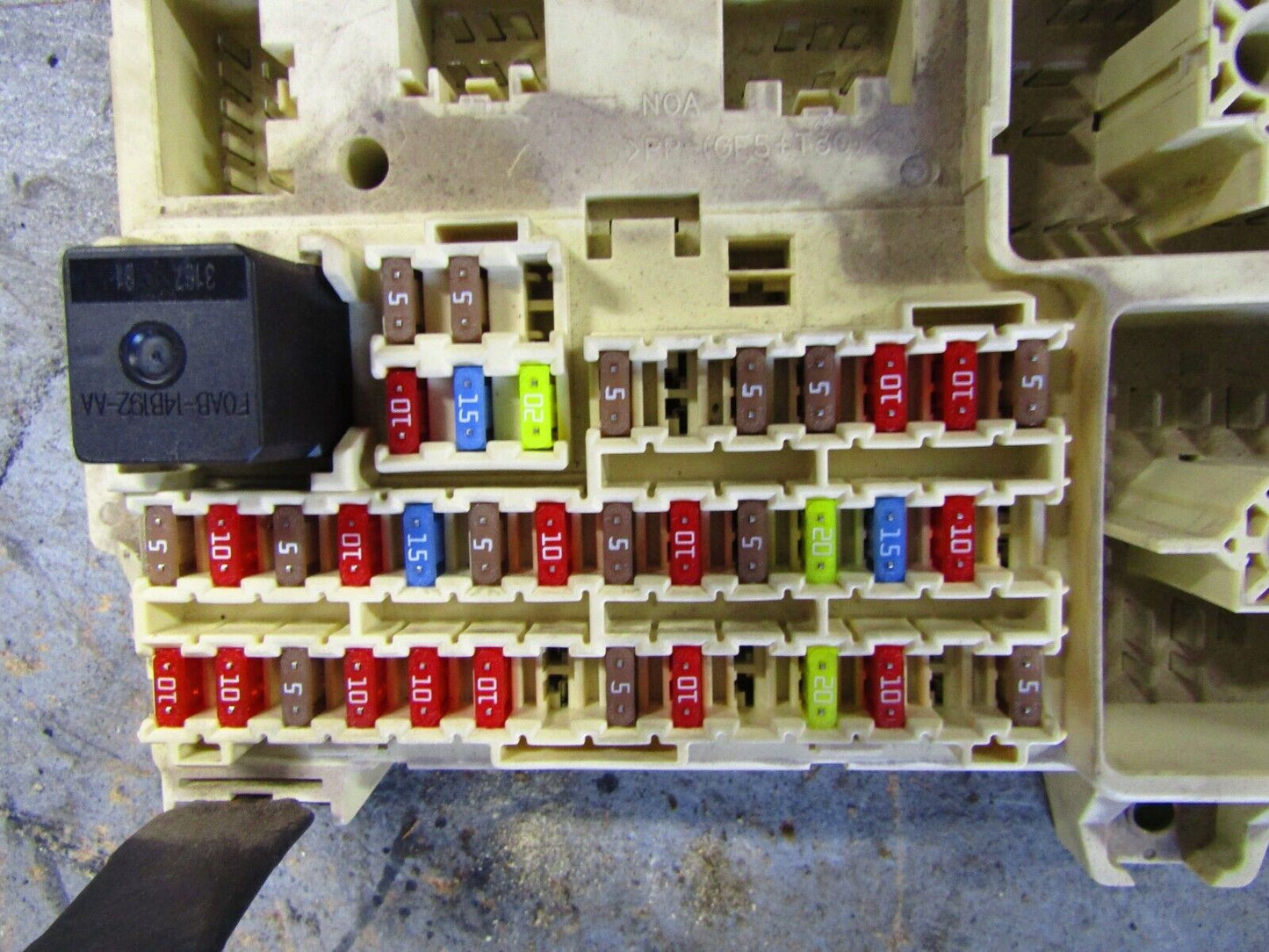 JAGUAR S-TYPE INTERIOR FUSE RELAY BOX 2.5 PETROL 2R8T-14A067-AD