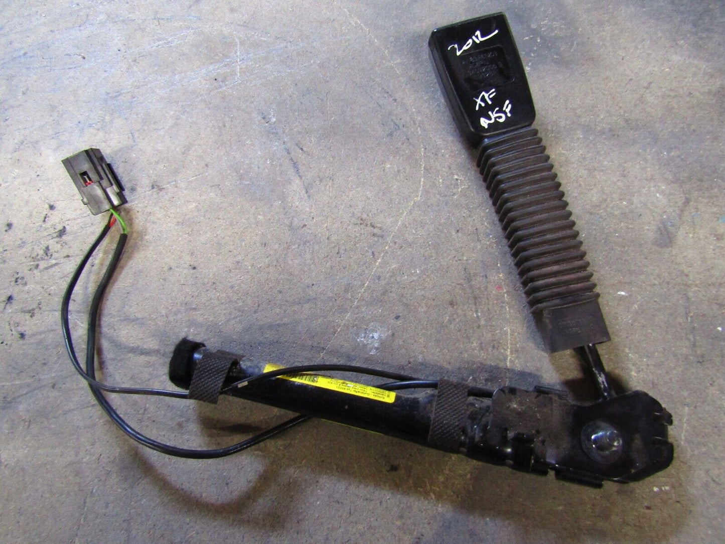 JAGUAR XF X250 2011 - 2015 FRONT LEFT PASSENGER SIDE SEAT BELT BUCKLE CX23-61203