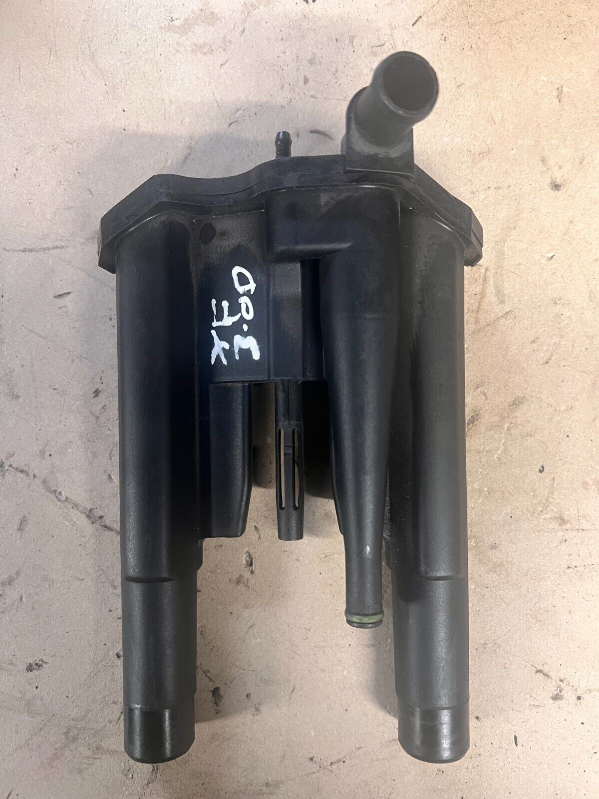 JAGUAR XF 3.0 D X250 OIL SEPARATOR BREATHER 9X2Q-6A785-CB