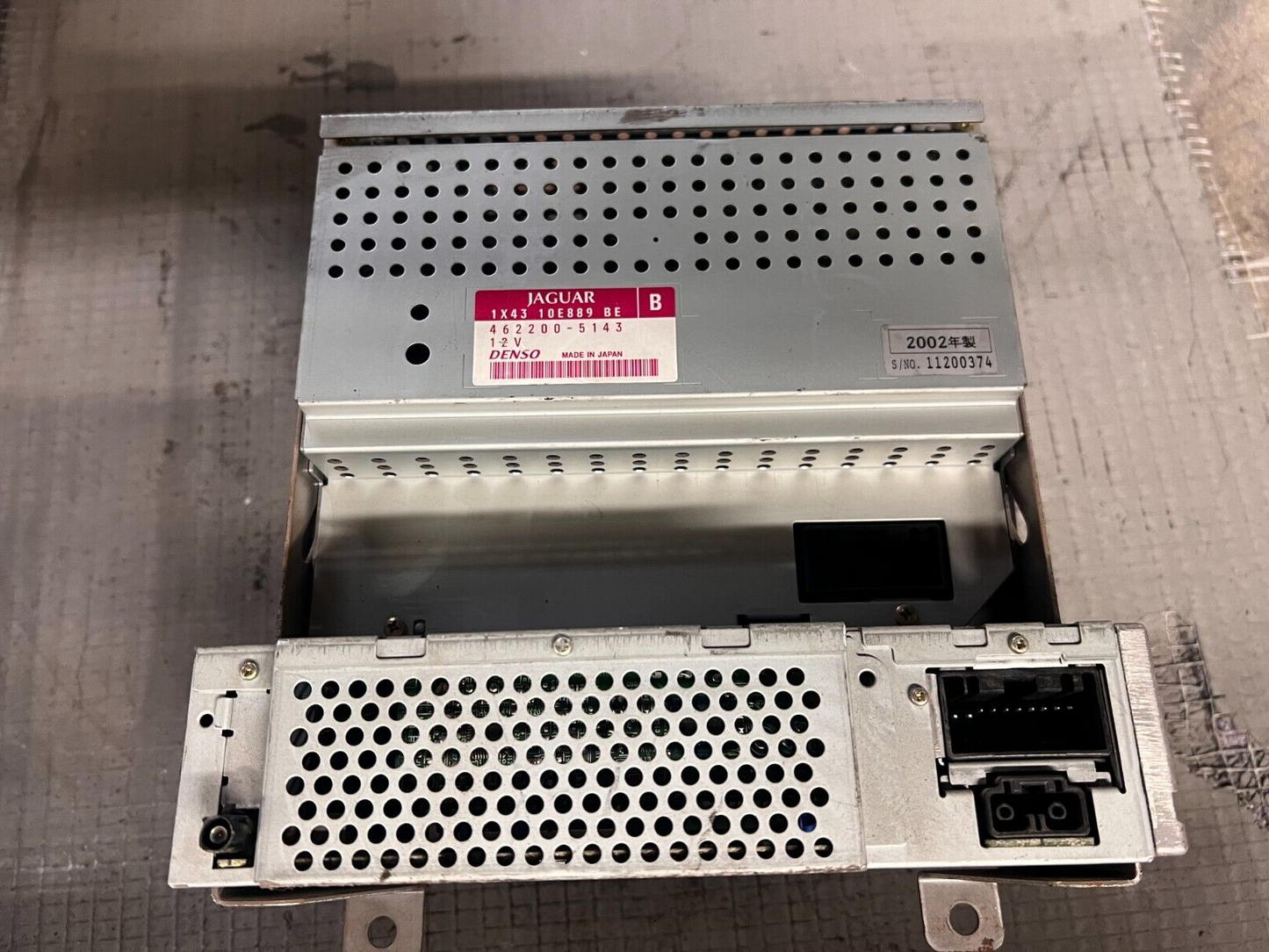 JAGUAR S-TYPE RADIO CD UNIT 1X43-10E889