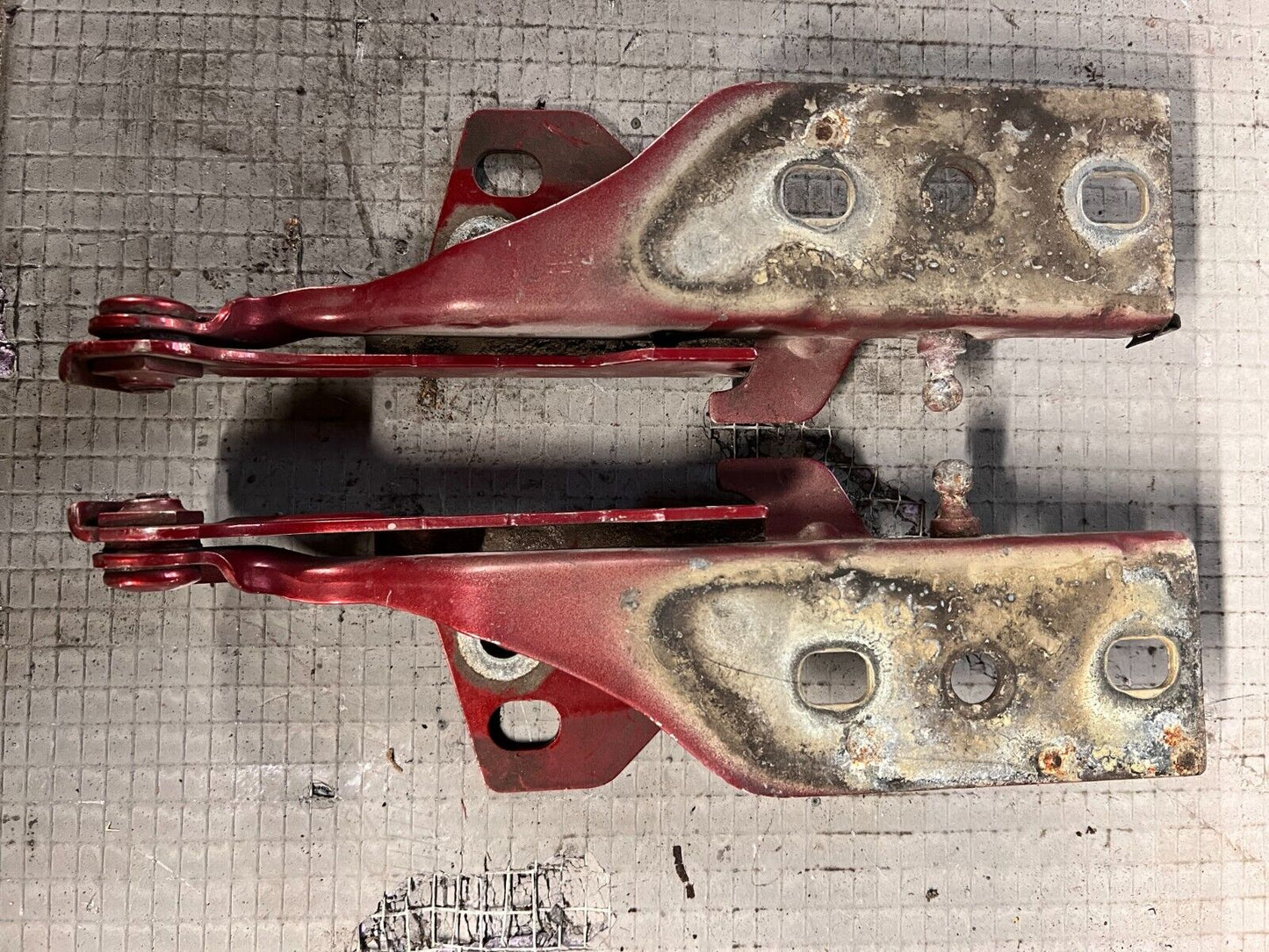 Jaguar X-Type 2004 front engine bonnet hood hinge set red CHB 1X43-16800-AH