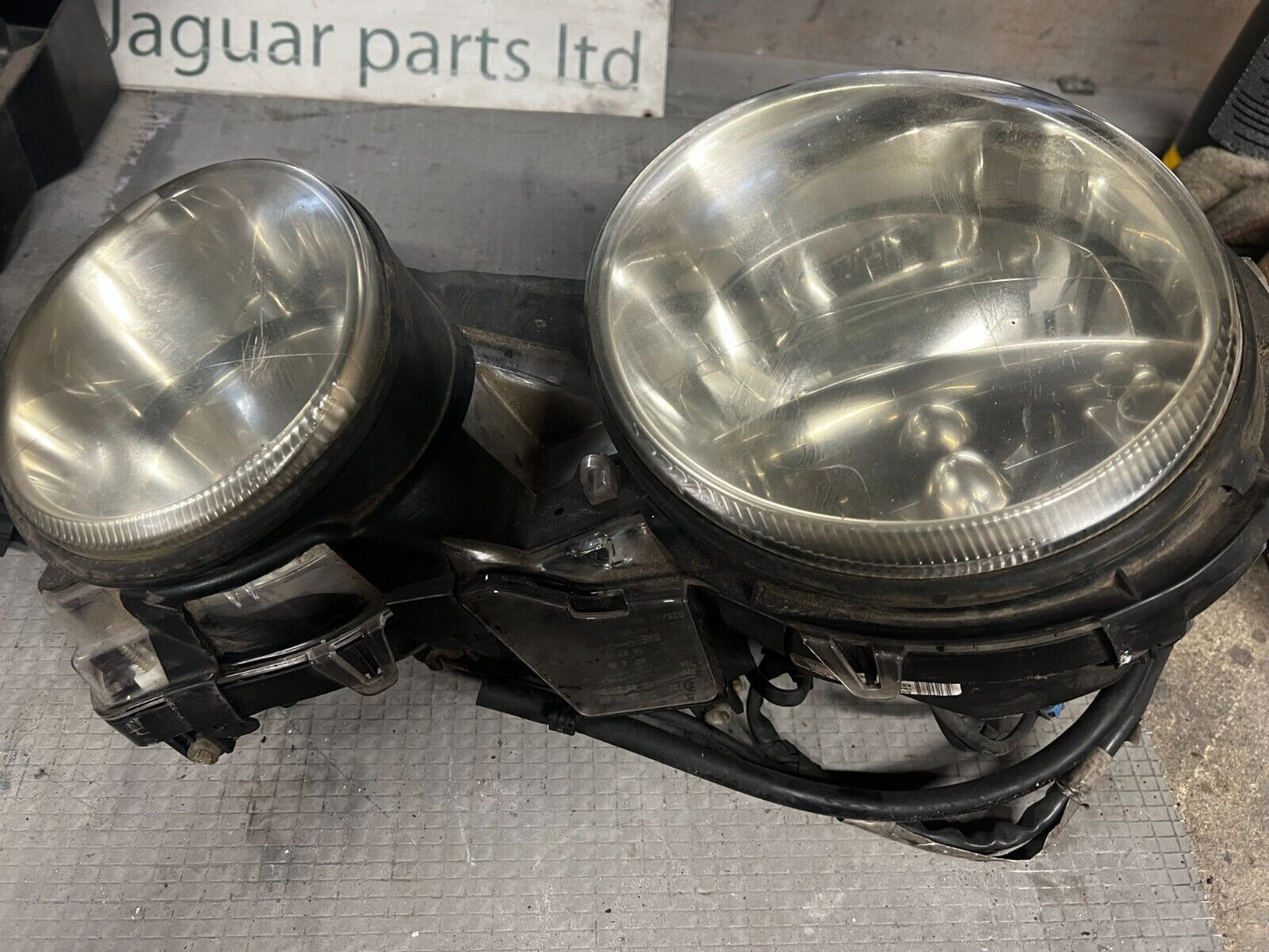 JAGUAR S-TYPE 1999-2007 RIGHT DRIVERS SIDE HEADLIGHT/LAMP + NEW ABS ADJUSTERS