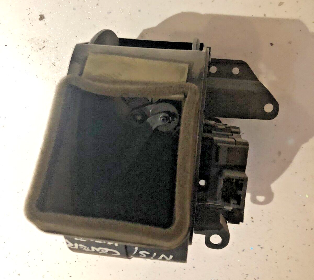 JAGUAR XF DASHBOARD AIR VENT FRONT LEFT PASSENGER SIDE 8X2319K617AH X250 2009