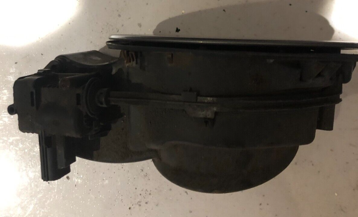 JAGUAR XF X250 FUEL TANK FILLER ASSEMBLY 9X23-27936-BC SILVER (LJZ)
