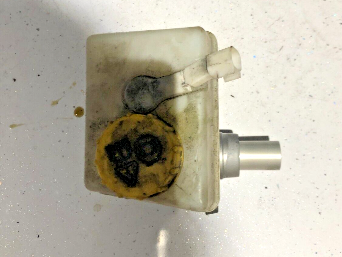 JAGUAR XF BRAKE MASTER CYLINDER & BOTTLE 3.0 D V6 DIESEL X250 2011