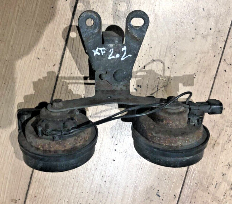 JAGUAR XF X250 PAIR OF HORN SIRENS WITH BRACKET 2012 55306-AM80S