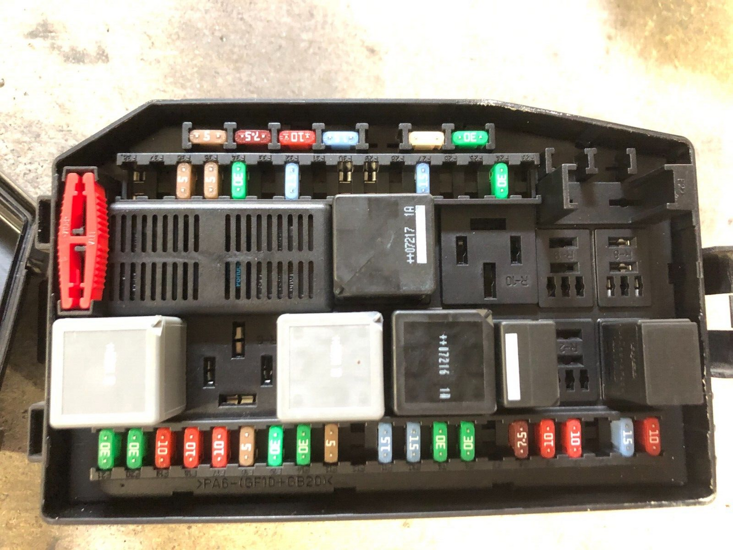 JAGUAR X-TYPE (PETROL) 2003-2010 FUSEBOX ENGINE BAY 4X43-14A073-BF