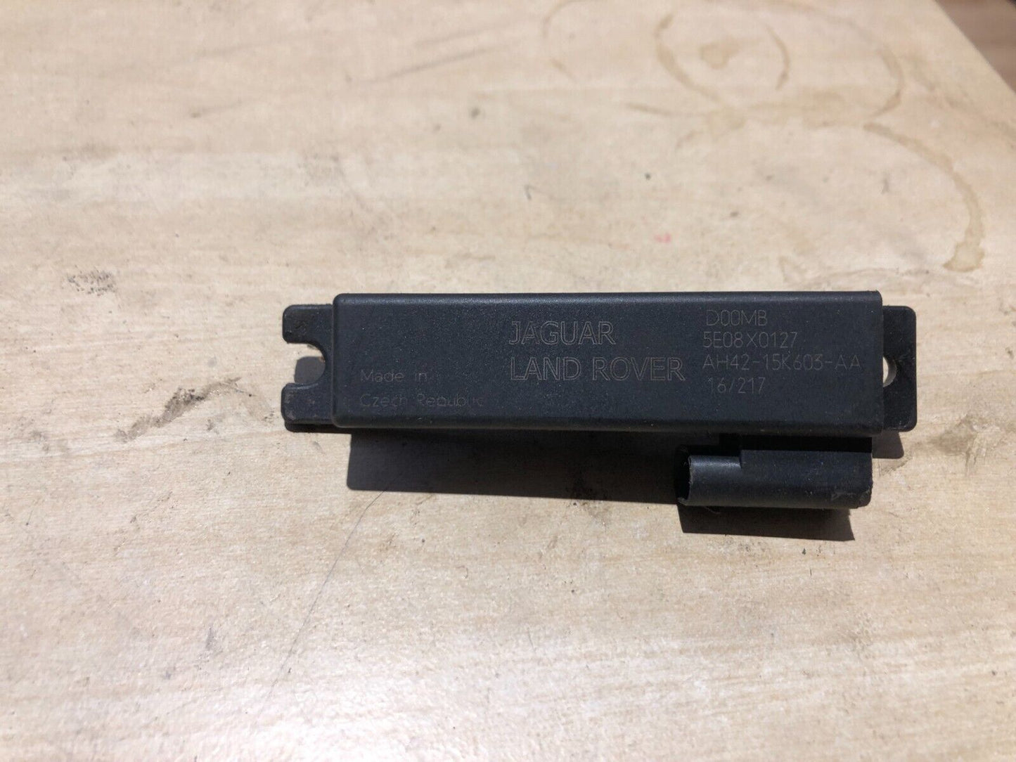 JAGUAR XF AH42-15K603-AA keyless antenna 2015-2023