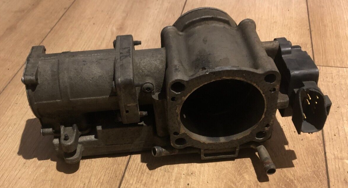 JAGUAR S TYPE 3.0 V6 throttle body and Sensor XR8F9E928-AE