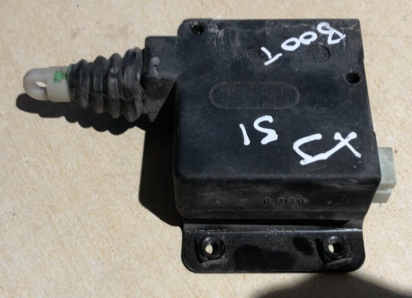 Jaguar XJ6/XJ40 BOOT LOCKING MOTOR