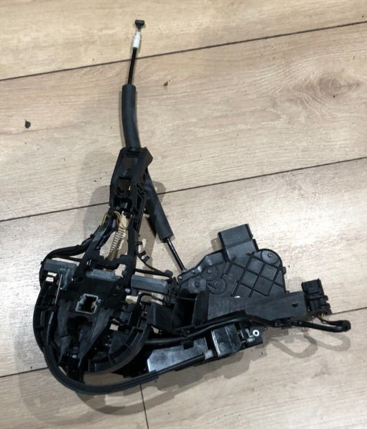 JAGUAR XF X250 DRIVERS RIGHT REAR DOOR LATCH LOCK 8X23 24994 AD/AE (KEYLESS)