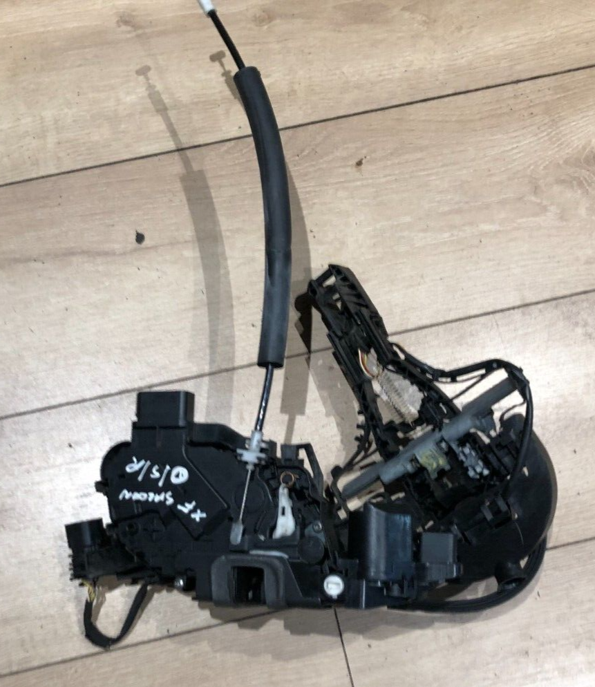 JAGUAR XF X250 DRIVERS RIGHT REAR DOOR LATCH LOCK 8X23 24994 AD/AE (KEYLESS)