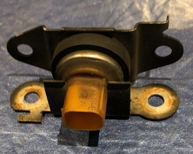 JAGUAR F TYPE/XJ/XF/XE/XK ACCELEROMETER (SUSPENSION / DYNAMIC STABILITY SENSOR)