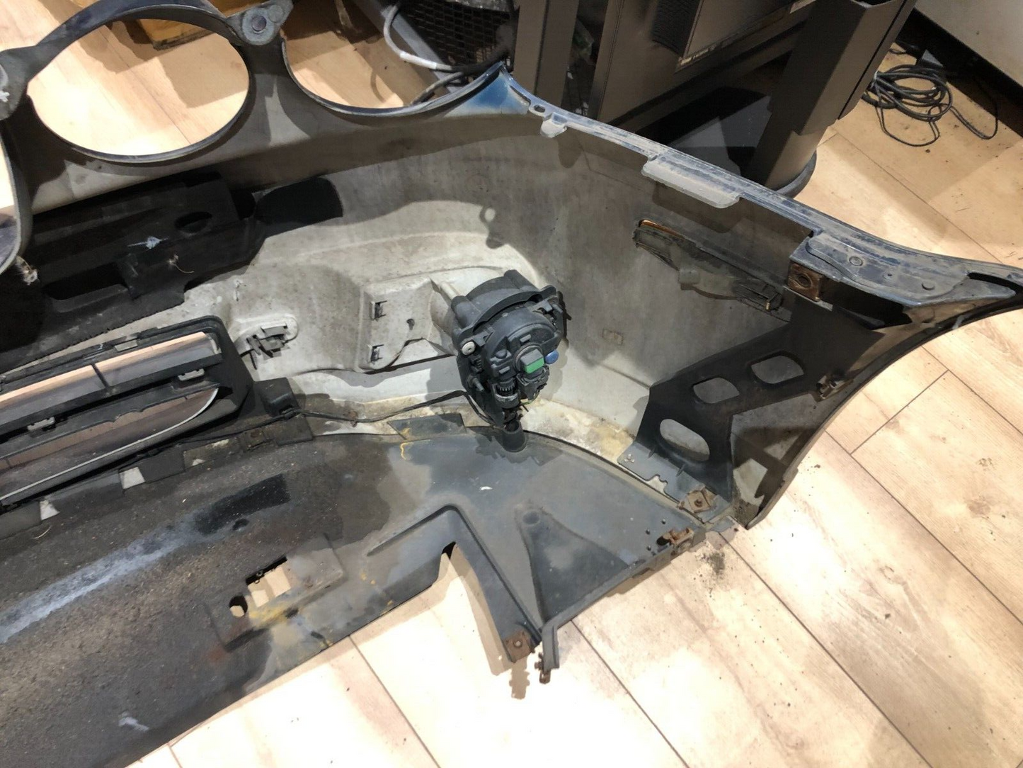 JAGUAR X-TYPE FACELIFT FRONT BUMPER (BLUE JJX)