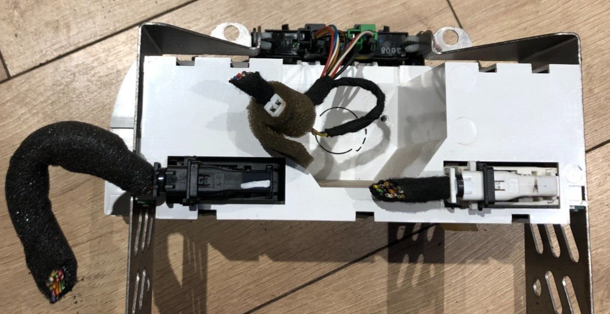 Jaguar X-Type 2003-2007 AIR CONDITIONING CONTROL PANEL GREY LCD / HEATED SCREEN