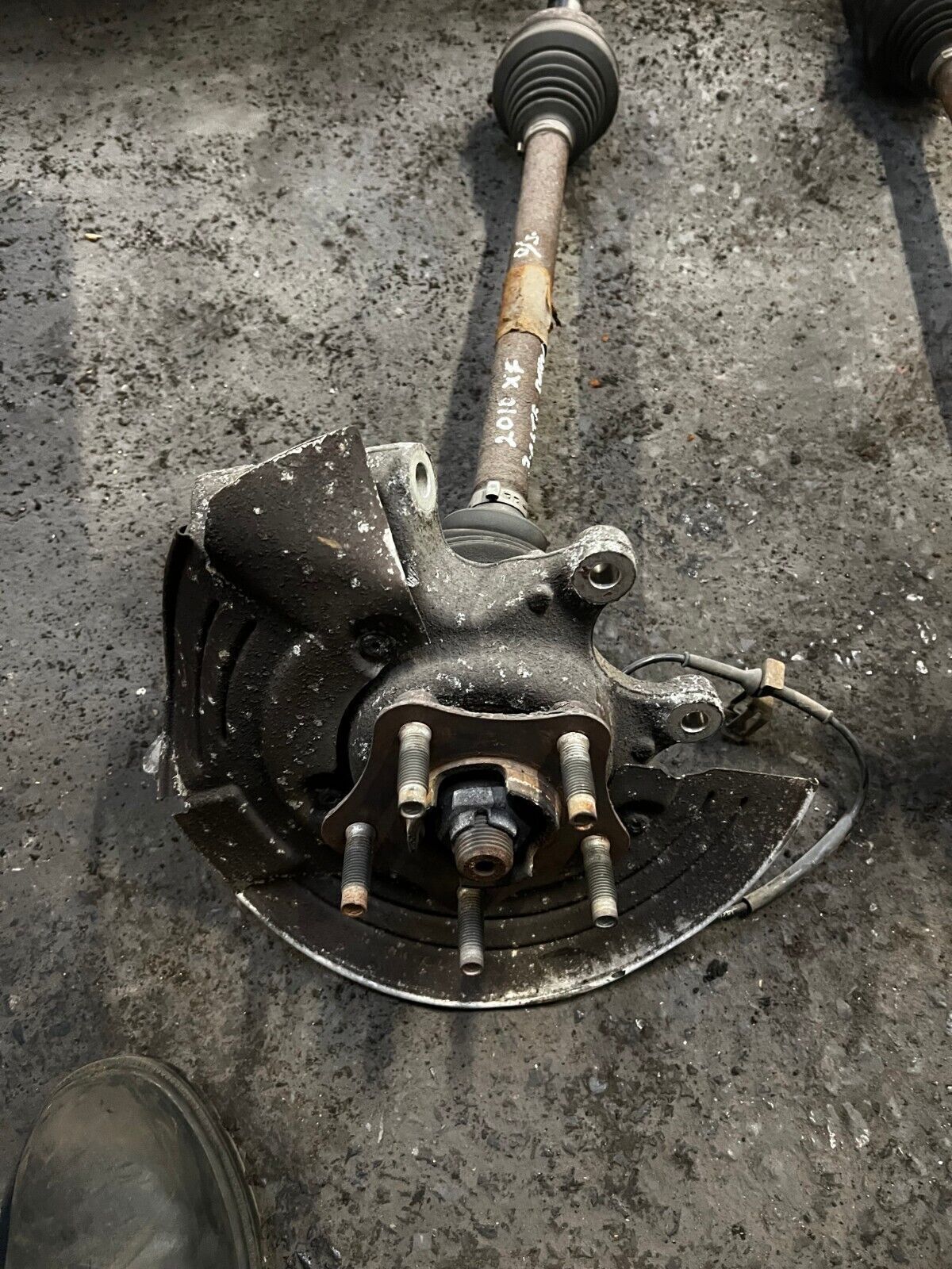 JAGUAR XF X250 3.0D DRIVERS RIGHT REAR WHEEL HUB BEARING & DRIVESHAFT ASSEMBLY