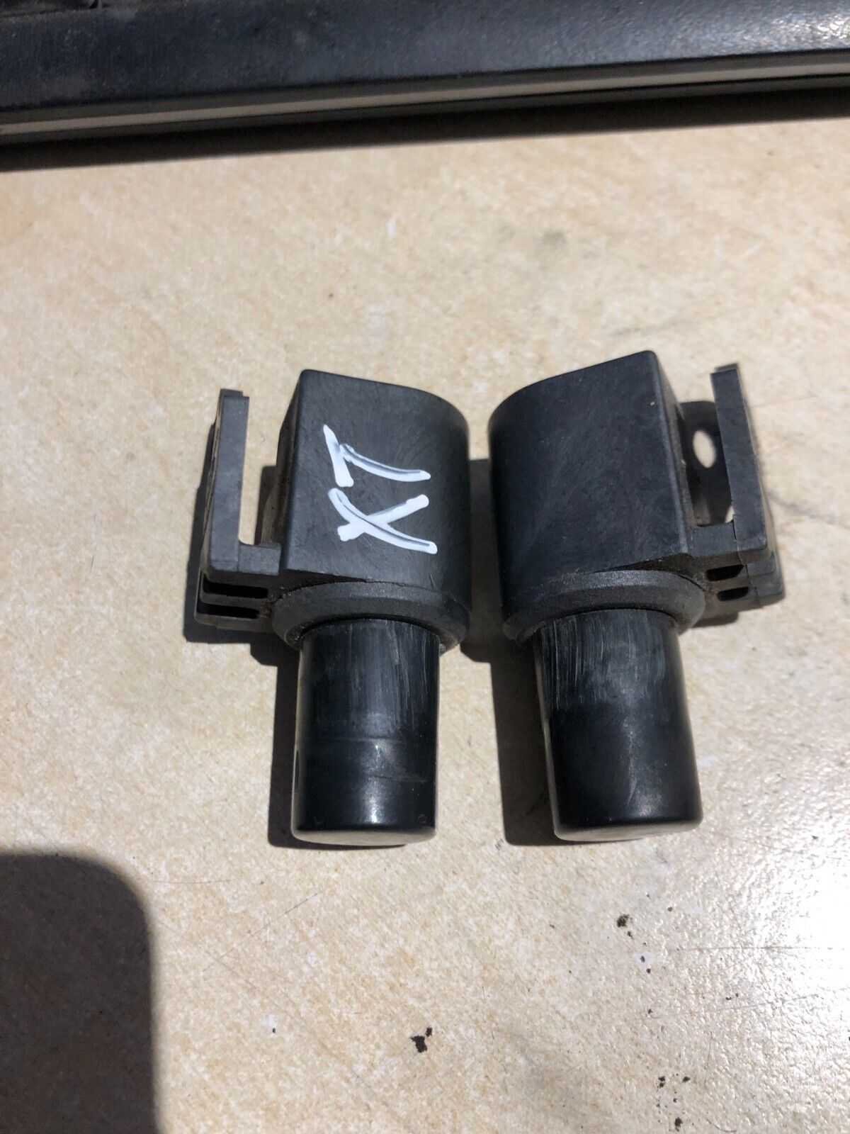 Jaguar X-Type Saloon Boot Actuators/ Poppers Pair