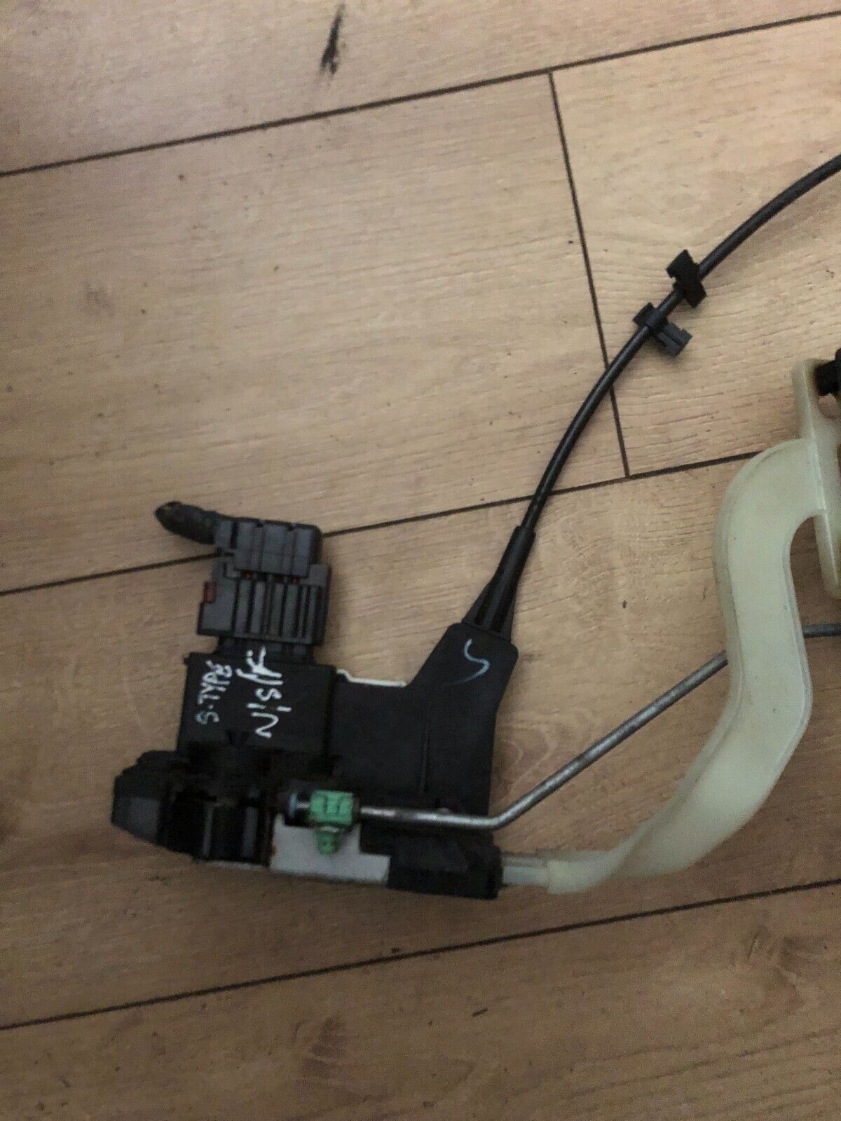 Jaguar S-Type Left Passenger Front Door Lock Catch Mechanism 4W4A-5421813-CA