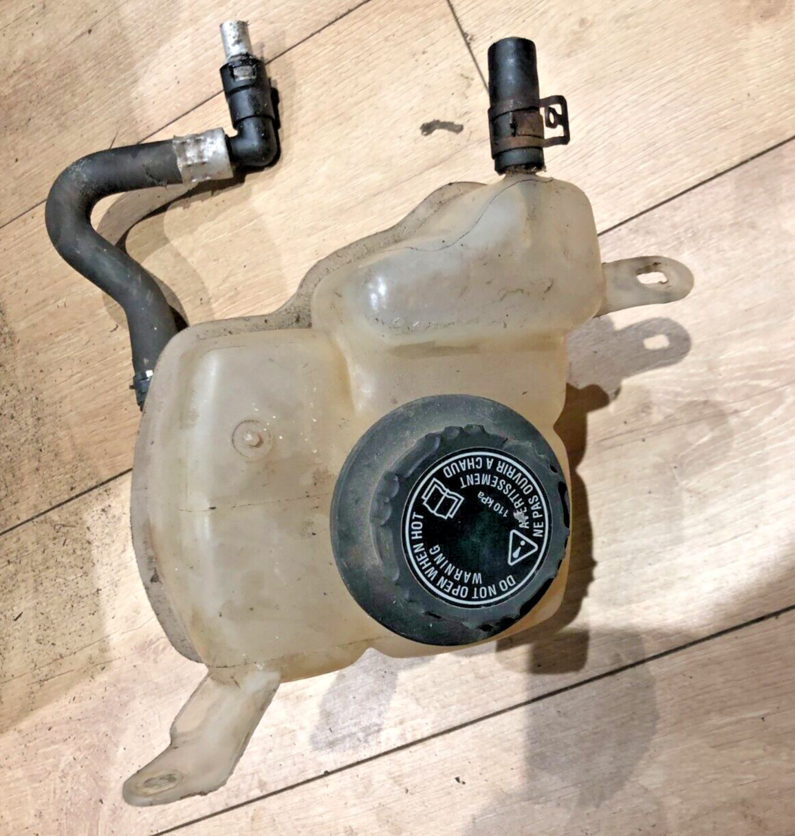 JAGUAR S-TYPE EARLY 1999-2002 EXPANSION TANK / COOLANT RESERVOIR BOTTLE