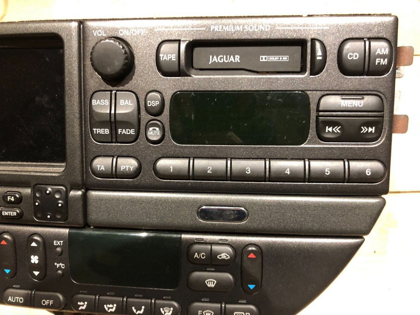 JAGUAR S-TYPE 1999-2002 RADIO CASSETTE,IN DASH NAV,COIN TRAY,AIR CON PANEL UNIT