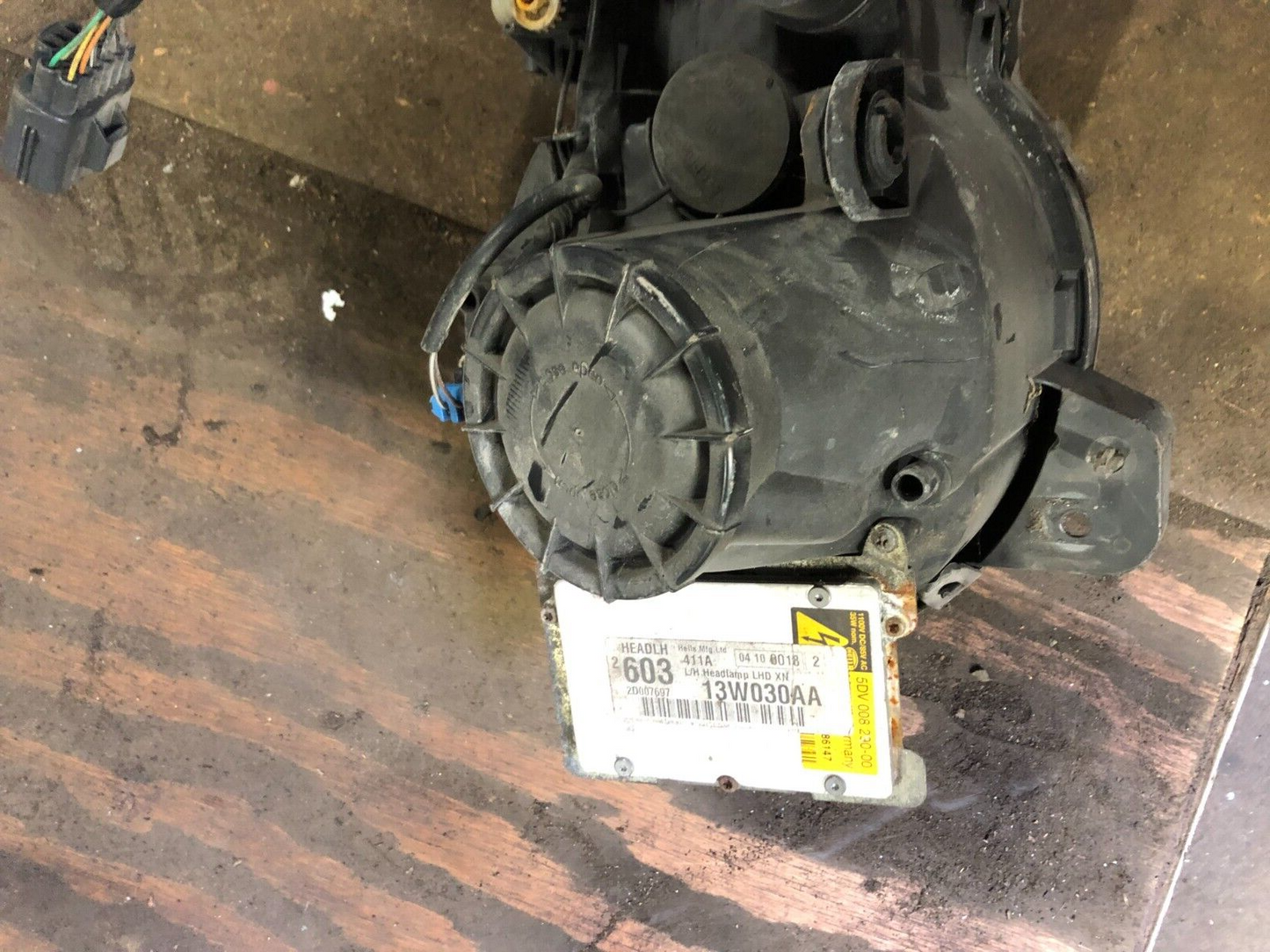 JAGUAR S-TYPE XENON LEFT PASSENGER HEADLIGHT/LAMP +NEW ABS ADJUSTERS
