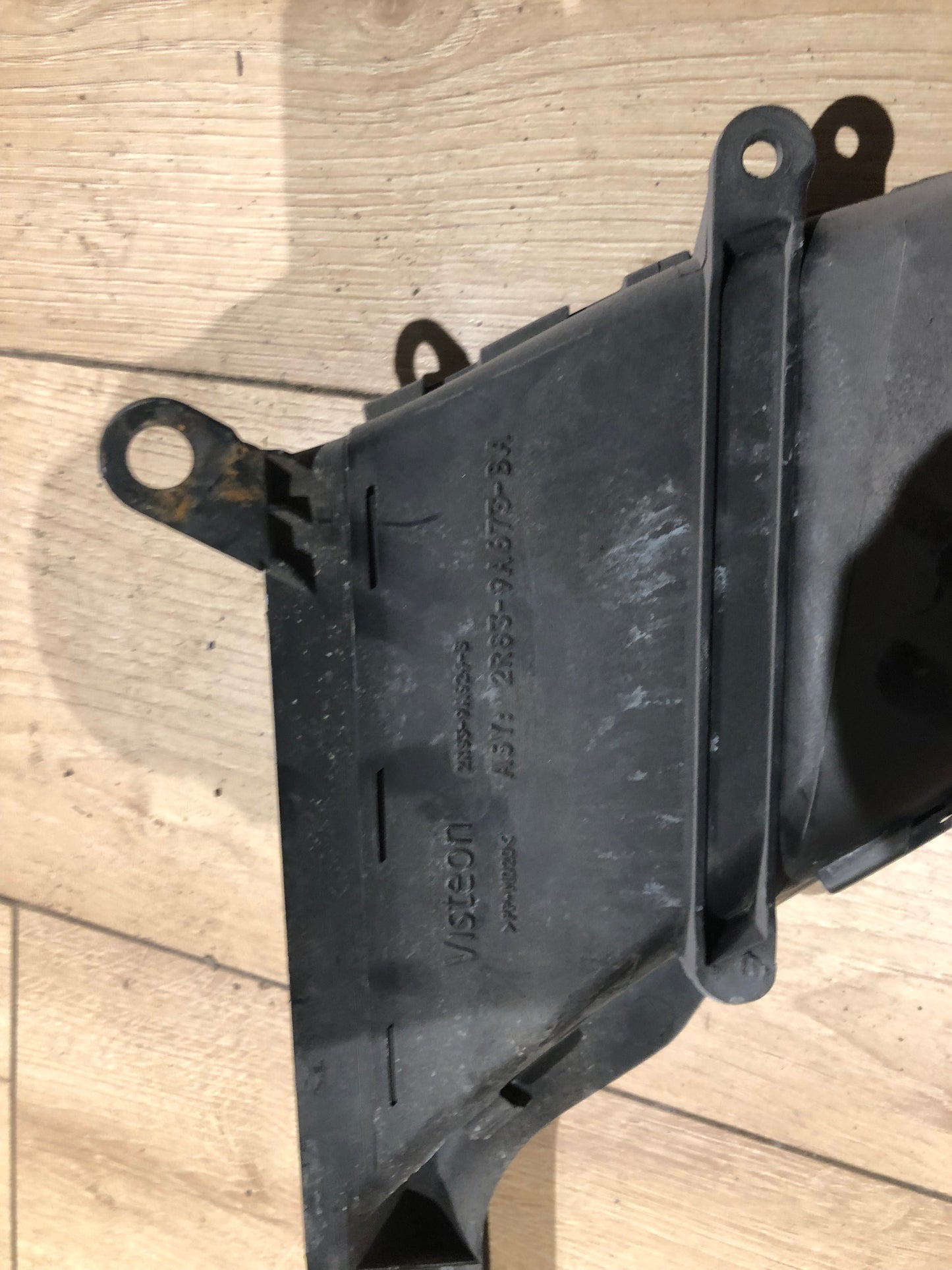 JAGUAR S TYPE 2.7 AIR INTAKE HOSE PIPE HOUSING 2R83 9A673 BA