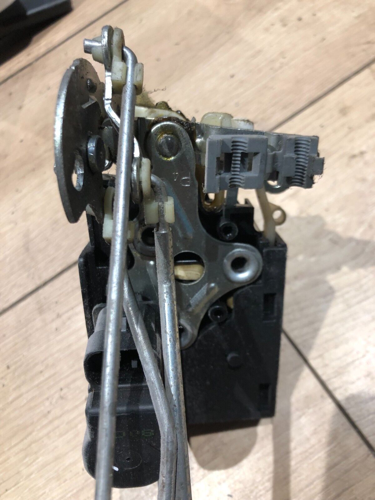 LDV Maxus V80 2013-on Front Door lock Actutor Right Drivers