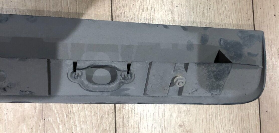 LDV MAXUS V80 PASSENGER LEFT REAR DOOR LIGHT TRIM PANEL