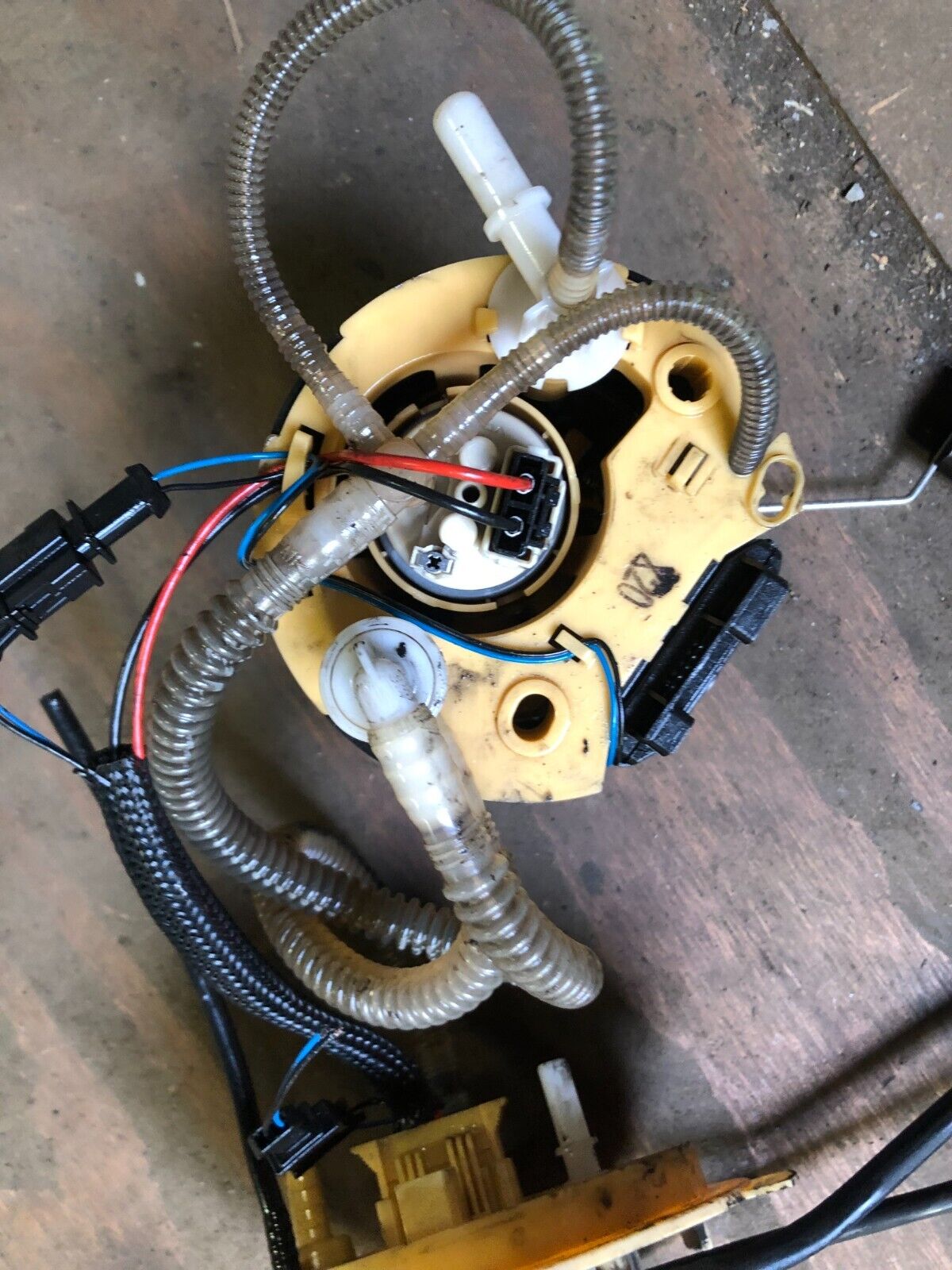 Jaguar XF / XJ 3.0 DIESEL 2009-2015 IN-TANK FUEL PUMP