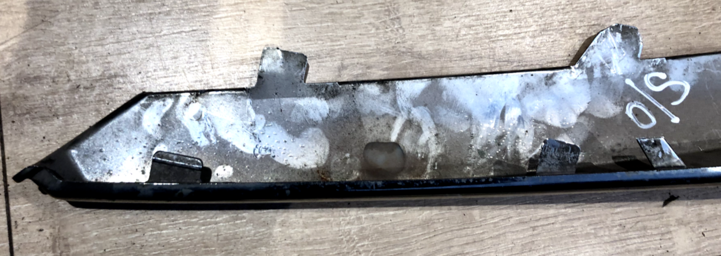 JAGUAR XF BUMPER MOULDING FRONT RIGHT SIDE 8x23-17B970-AA