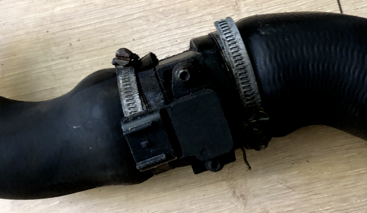 JAGUAR X-TYPE DIESEL 2003-2010 AIR CHARGE COOLING DUCT (EGR VALVE TO INTERCOOLER)