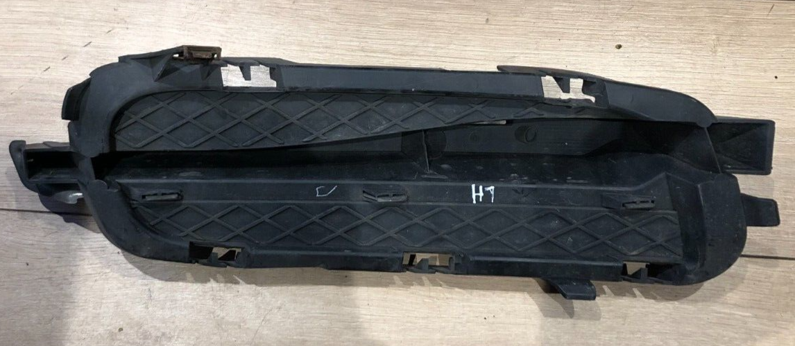 Jaguar XF X250 FRONT LEFT BUMPER AIR DUCT GRILLE INSERT(CLOSED MESH)