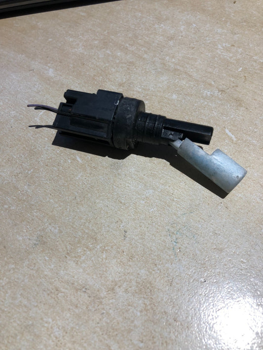 Jaguar XF XJ XK X350 X351 X-Type WASHER FLUID LOW LEVEL SENSOR