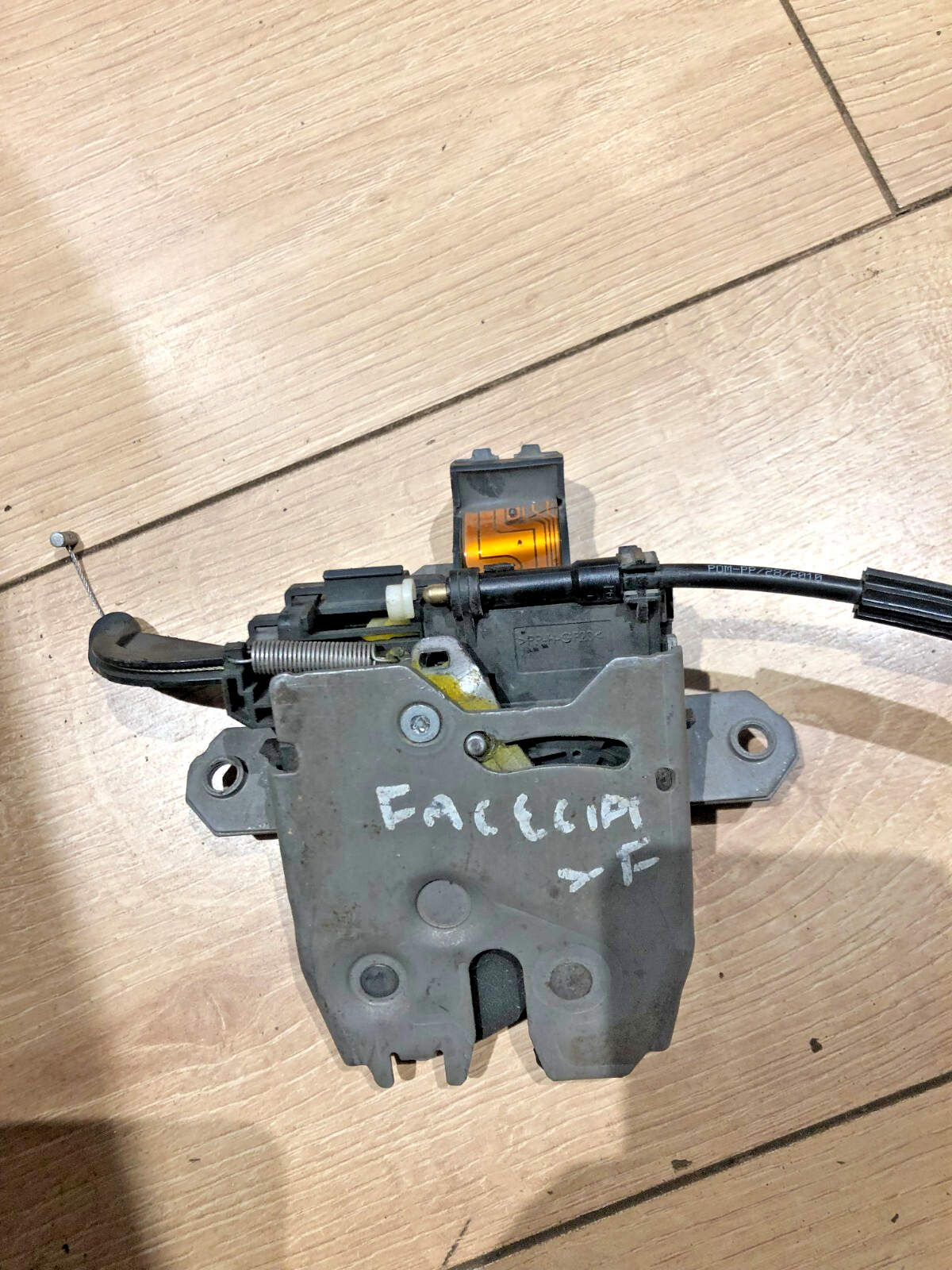 Jaguar XF 2011-2015 BOOT LATCH (ESTATE ONLY) CX23-442A66-DB