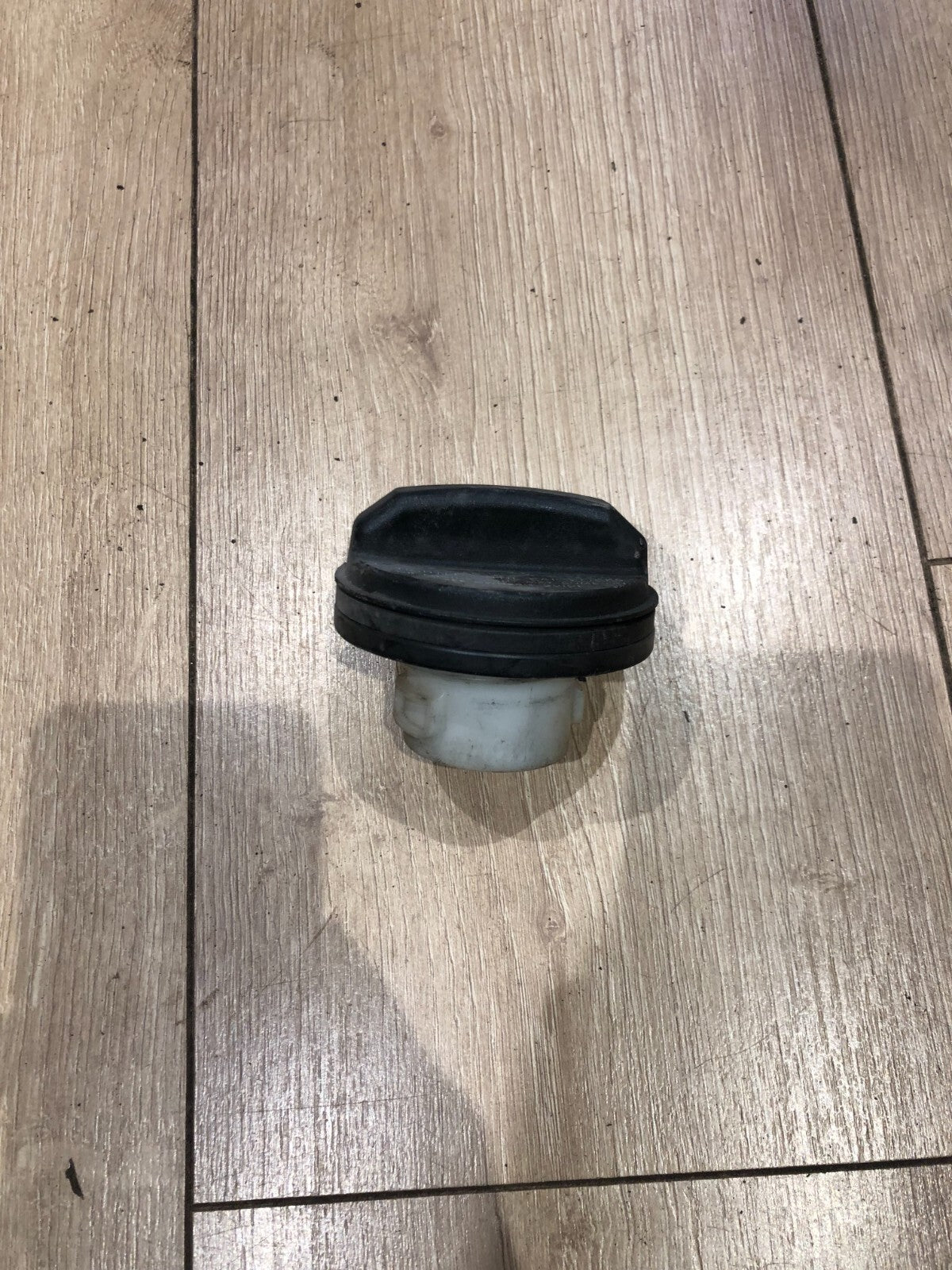 Jaguar DIESEL MODELS - FUEL CAP (BLACK)