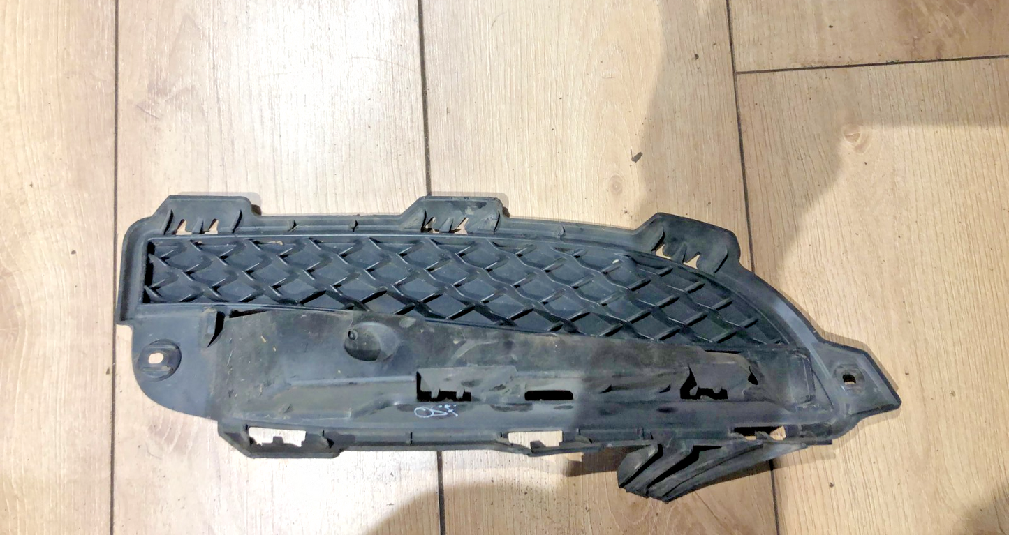 Jaguar XF RIGHT FRONT BUMPER LOWER AIR DUCT GRILLE (CLOSED MESH)