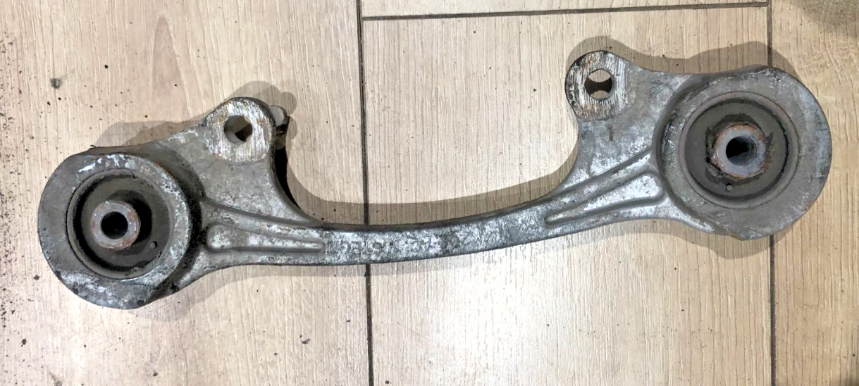 Jaguar X-Type 2001-2010 DIFF MOUNT / REAR DIFFERENTIAL MOUNTING CRADLE BRACKET