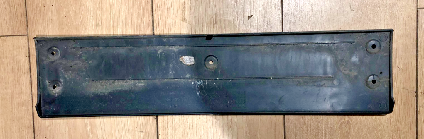 GENUINE JAGUAR XF X250 NUMBER PLATE HOLDER CX23-17A835-G